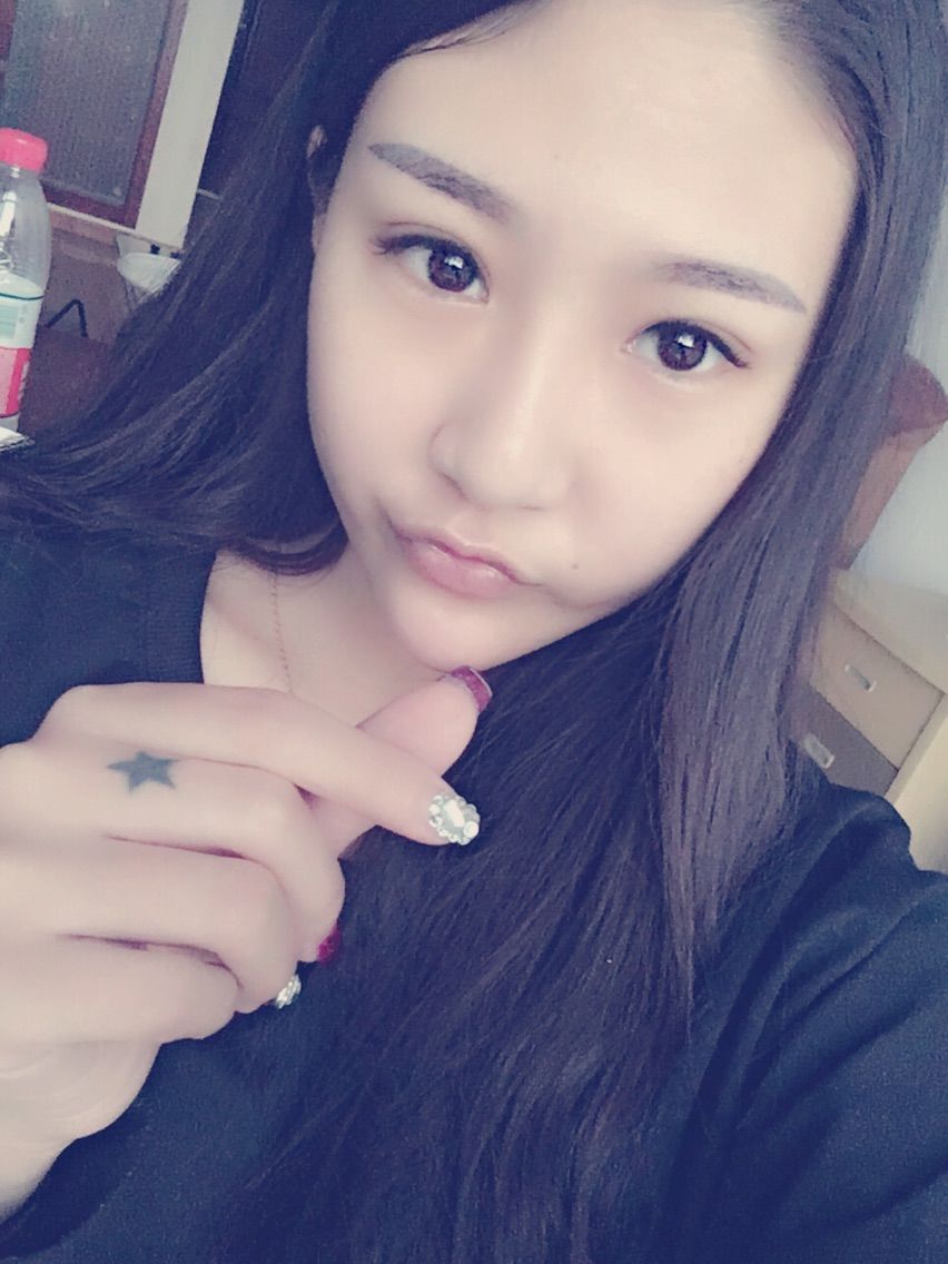 安然🥀努力升八冠的主播照片