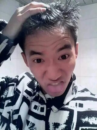 尤加男票主播照片