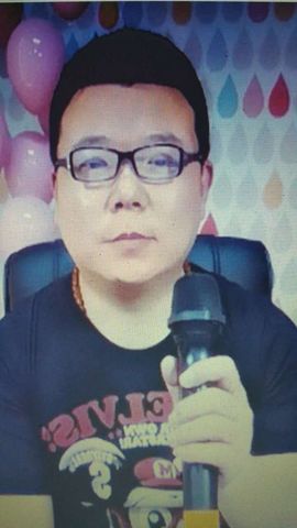 北京刘德华主播照片