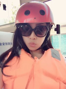 张君雅love主播照片
