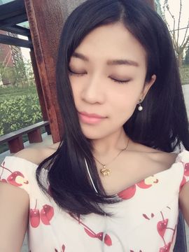 张君雅love主播照片
