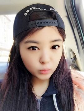 九小九，主播照片