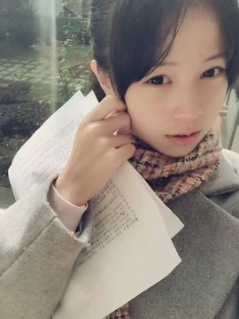 小小小格子主播照片