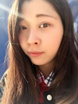 咚咚小猪头主播照片