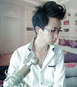 7号青臣主播照片