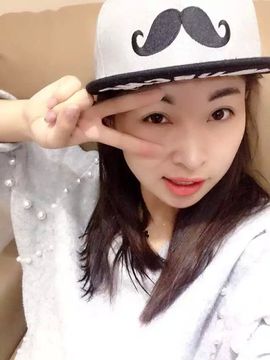 yoyo北鼻主播照片