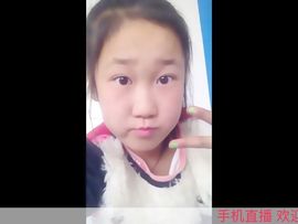 萌萌的小姑娘主播照片