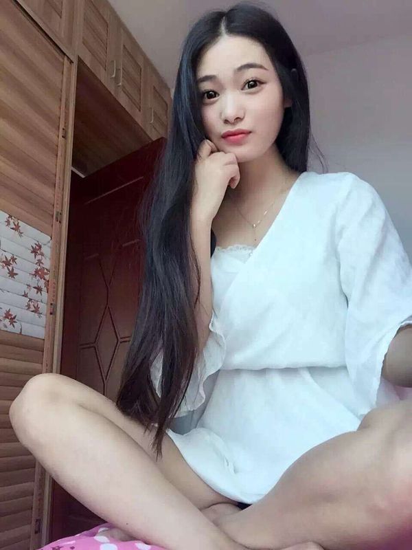 叮咚哈哈的主播海报
