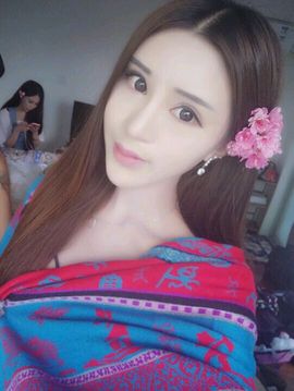 圍三闕一主播照片
