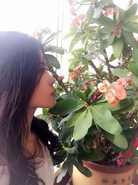 陌，快吻我主播照片