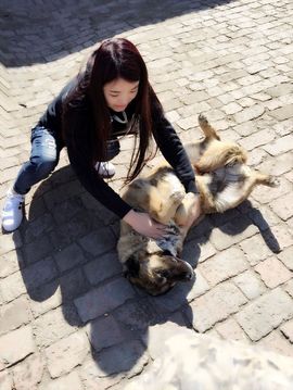 九小九，主播照片