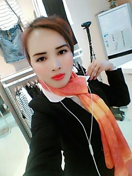 国珍万人迷女神兰兰主播照片