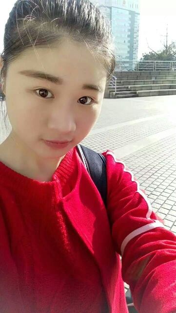 国珍万人迷女神兰兰主播照片