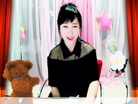 依雯b主播照片
