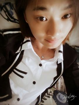 .小颖子主播照片