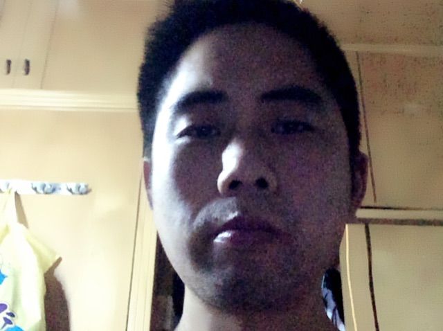 右边的依靠主播照片