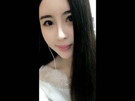 小诗歌，主播照片