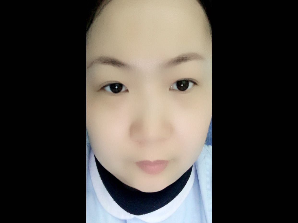 我想做只蚁后的主播照片
