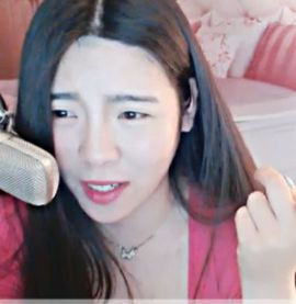 @东厂朱雀@照片主播照片