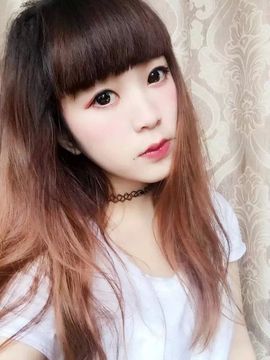 小兜兜xin主播照片