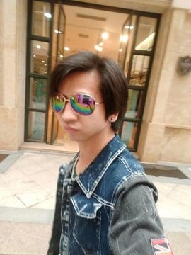 悲伤诗人流浪死亡主播照片