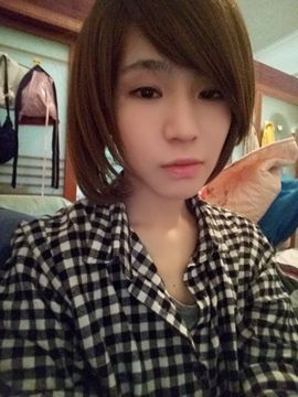 惹人喜欢的女子主播照片