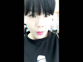 没人疼没人爱的茜茜主播照片