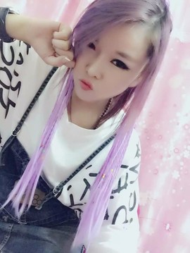 留馨尔主播照片