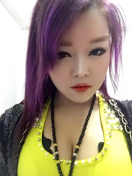 留馨尔主播照片