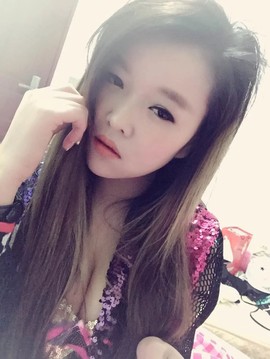留馨尔主播照片