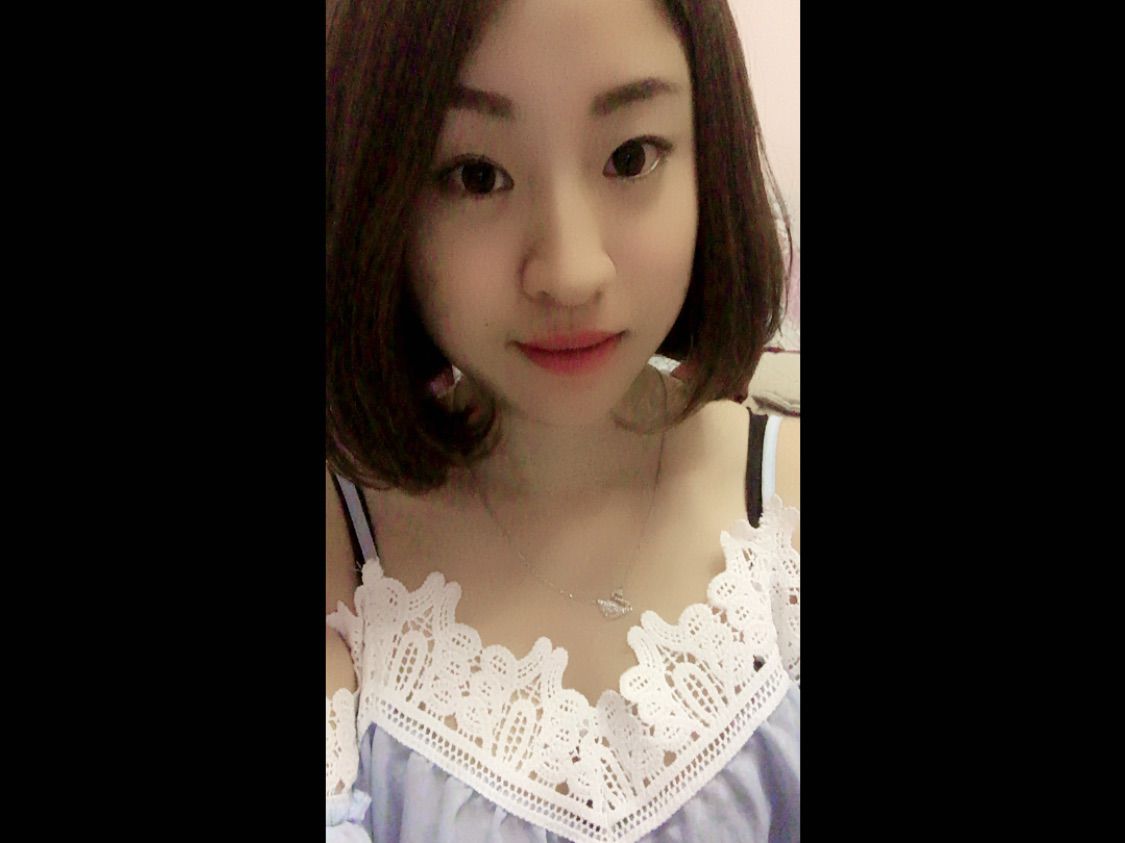 依一伊主播照片