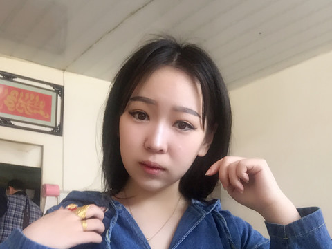 ❤❤雪小萌海报