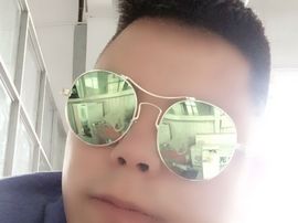王某人^_^主播照片