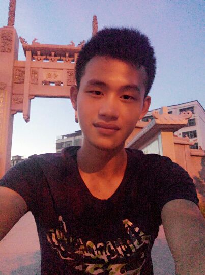 逗比呀帅哥的主播照片