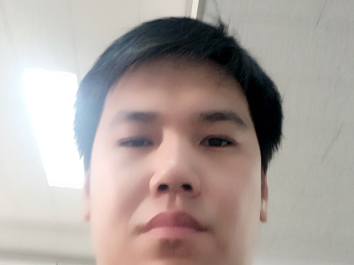 狂飙依旧的主播照片