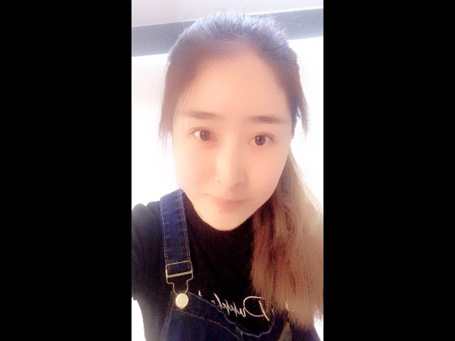 小衣兜的主播照片
