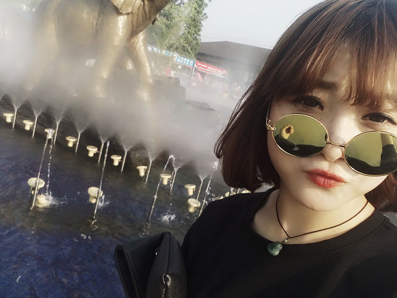 妍宝求关注的主播海报