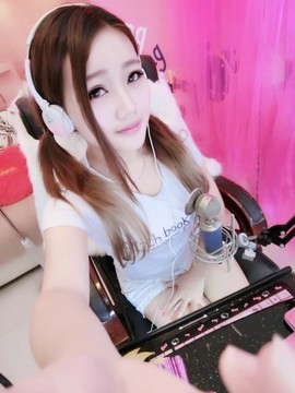 风中的风铃主播照片