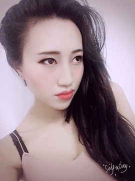 风中的风铃主播照片