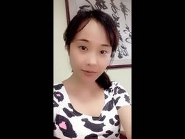 小～kitty亲亲主播照片