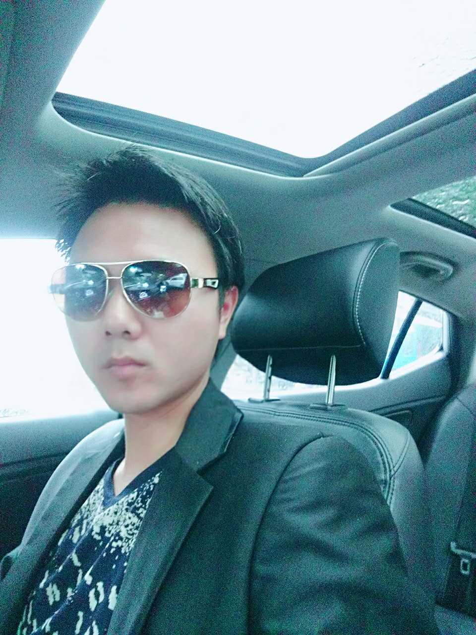 人总有一天会变的的主播照片