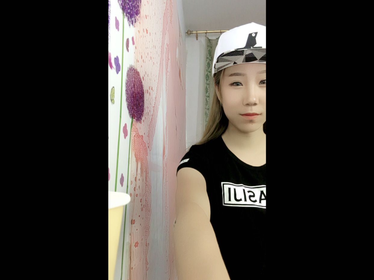 懿航啊主播照片