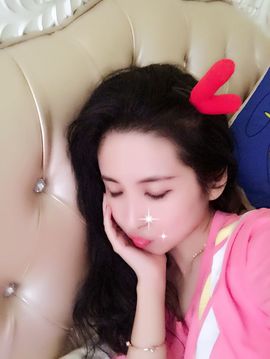 魅丽晴儿主播照片