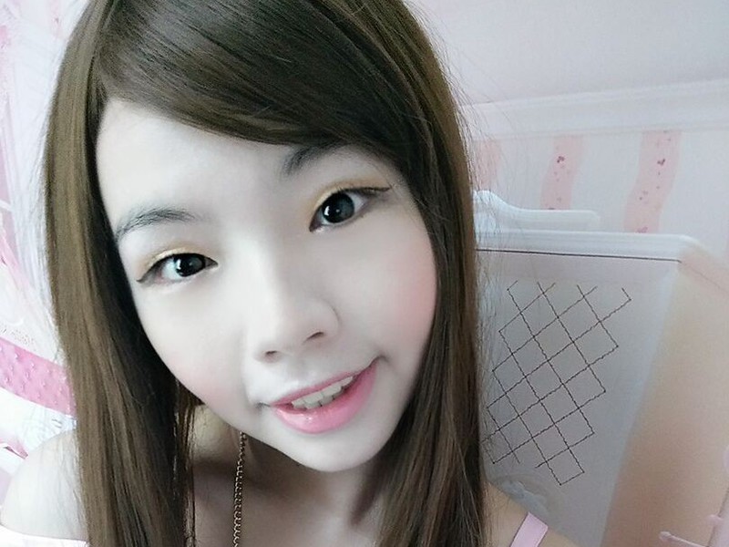 素颜女神么么哒的主播海报