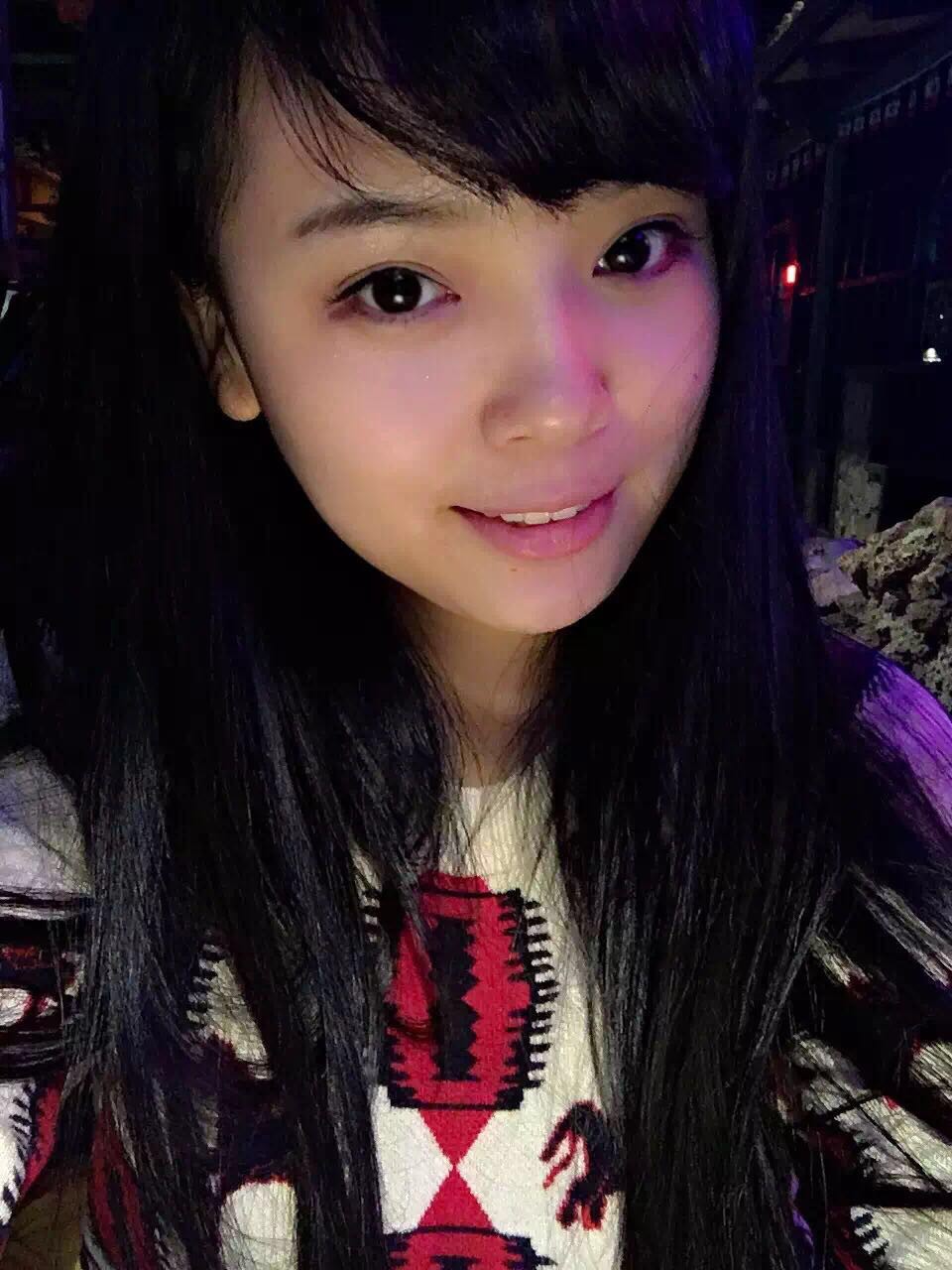 七七，新人求关注的主播照片