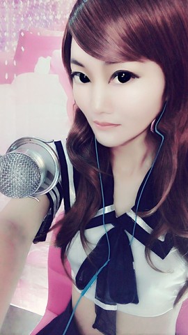 这世间再无一人像你主播照片