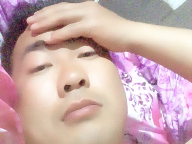 孤独-烈酒主播照片