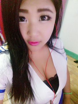 嘟嘟说：努力升冠👑主播照片