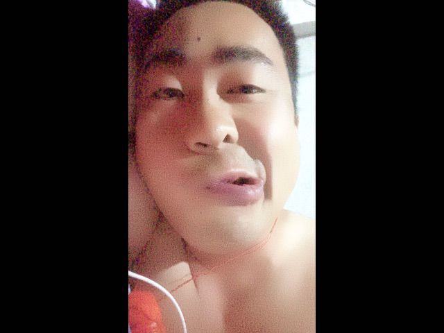 孤独-烈酒主播照片