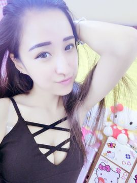 笑笑（爱是回忆美好）主播照片